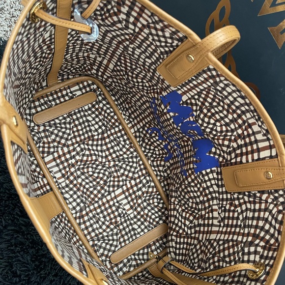 Gently Used Mcm Tote - Picture 2 of 5
